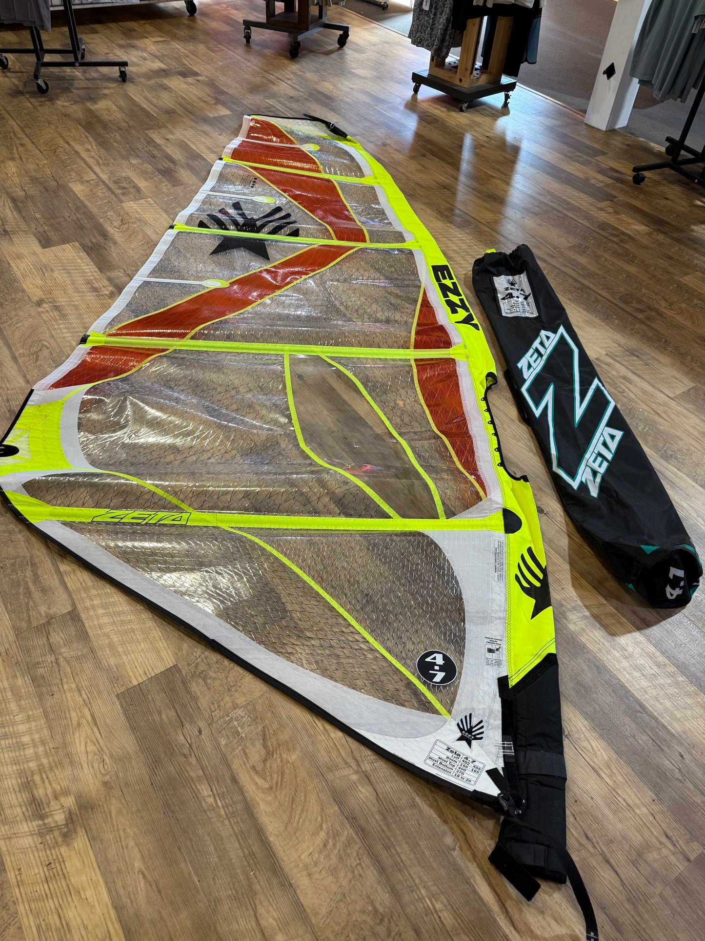 2022/23 Ezzy Zeta 4.7 DEMO sail